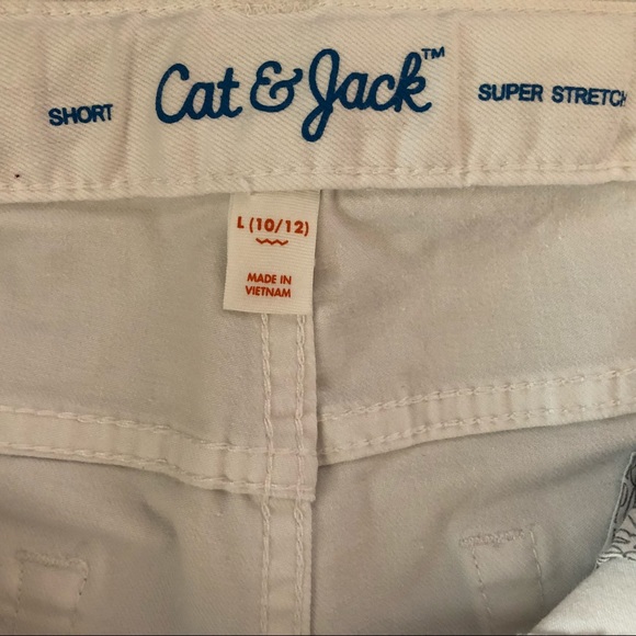Cat & Jack Girl’s white jean shorts - Picture 3 of 3
